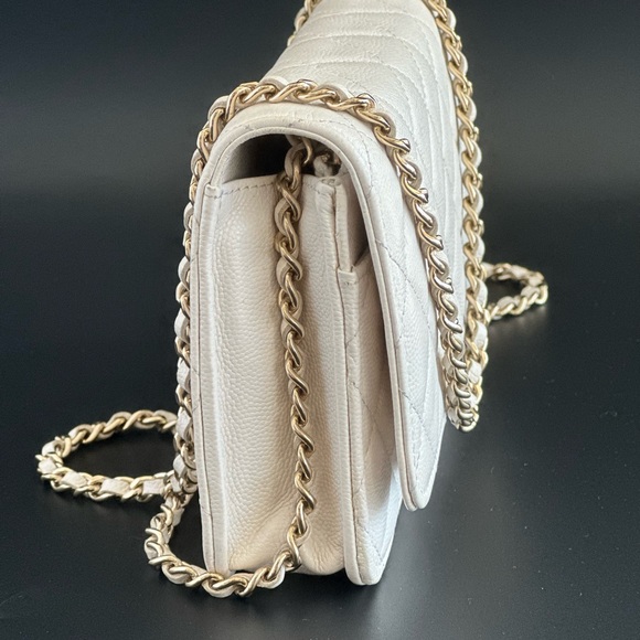 Chanel Caviar Quilted Wallet On Chain WOC White - Picture 2 of 16